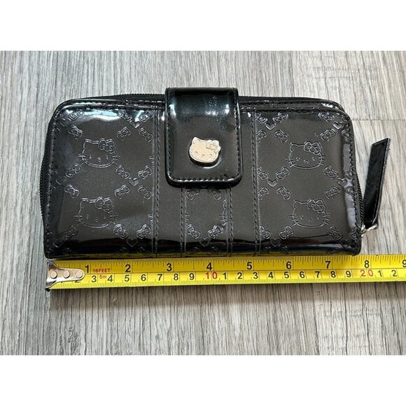 Hello Kitty Womens Black Shiny Patent Zip Around Embossed Loungefly Wallet - Picture 12 of 13